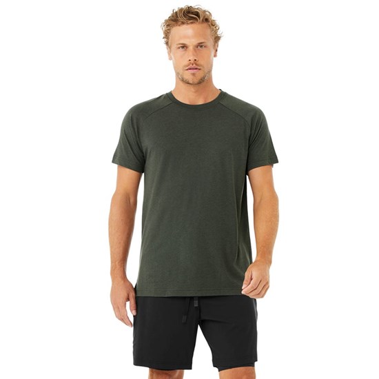 Camiseta Alo Yoga The Triumph Crew Neck Corta Sleeves Hombre Verdes | DQAK37815