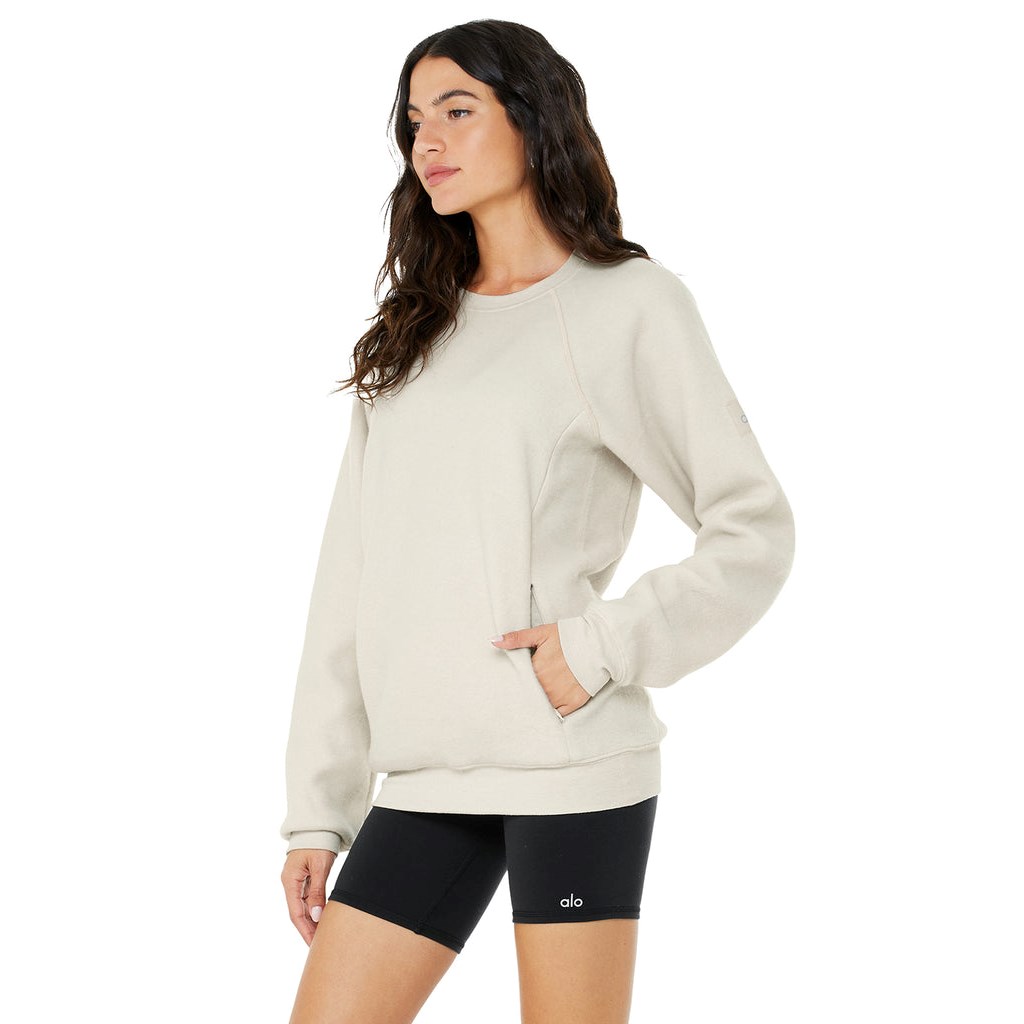 Sweatshirt Alo Yoga Triumph Crew Neck Sweatshirt Mujer Beige | UTXO30459